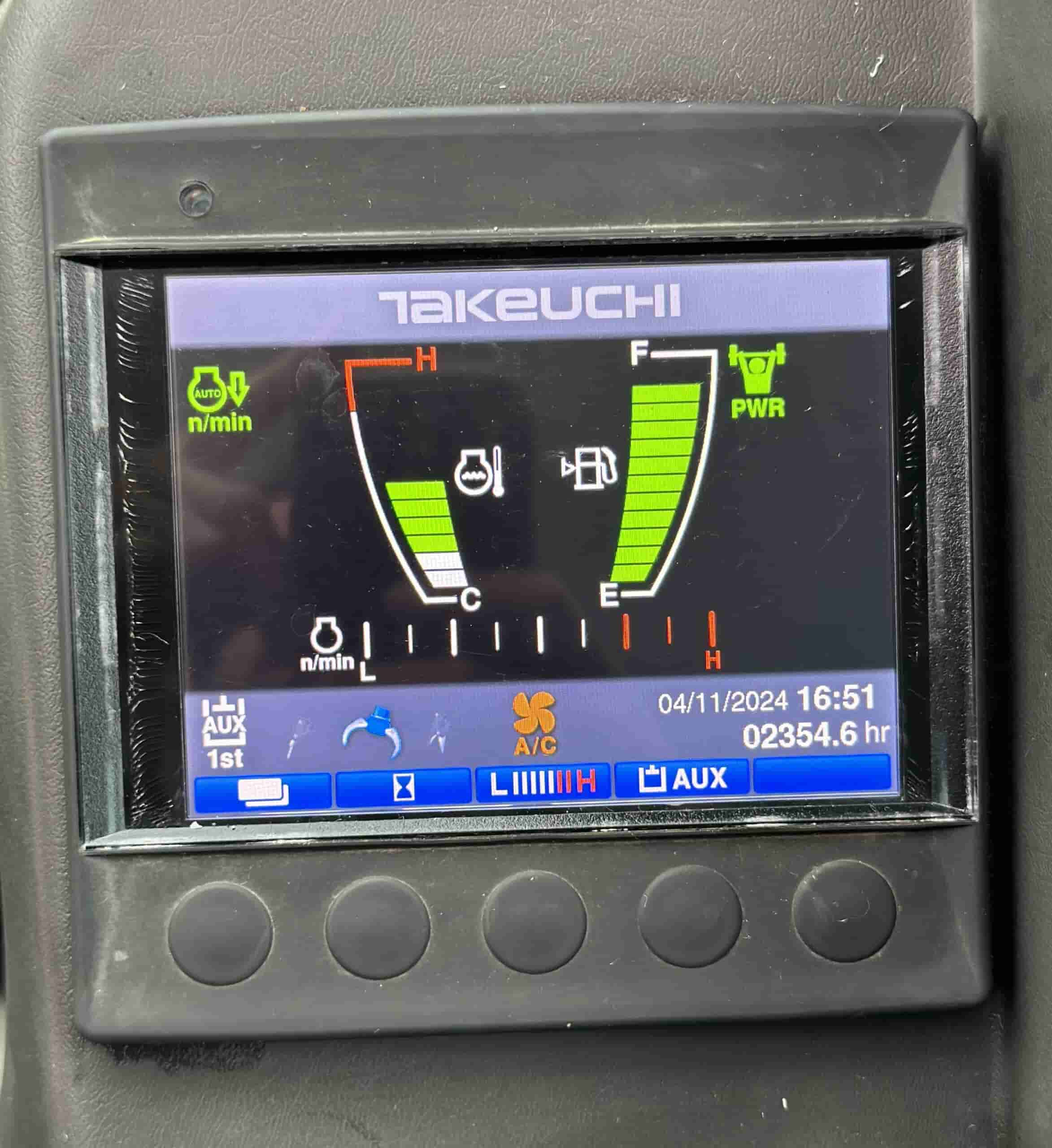 2019 TAKEUCHI TB260
